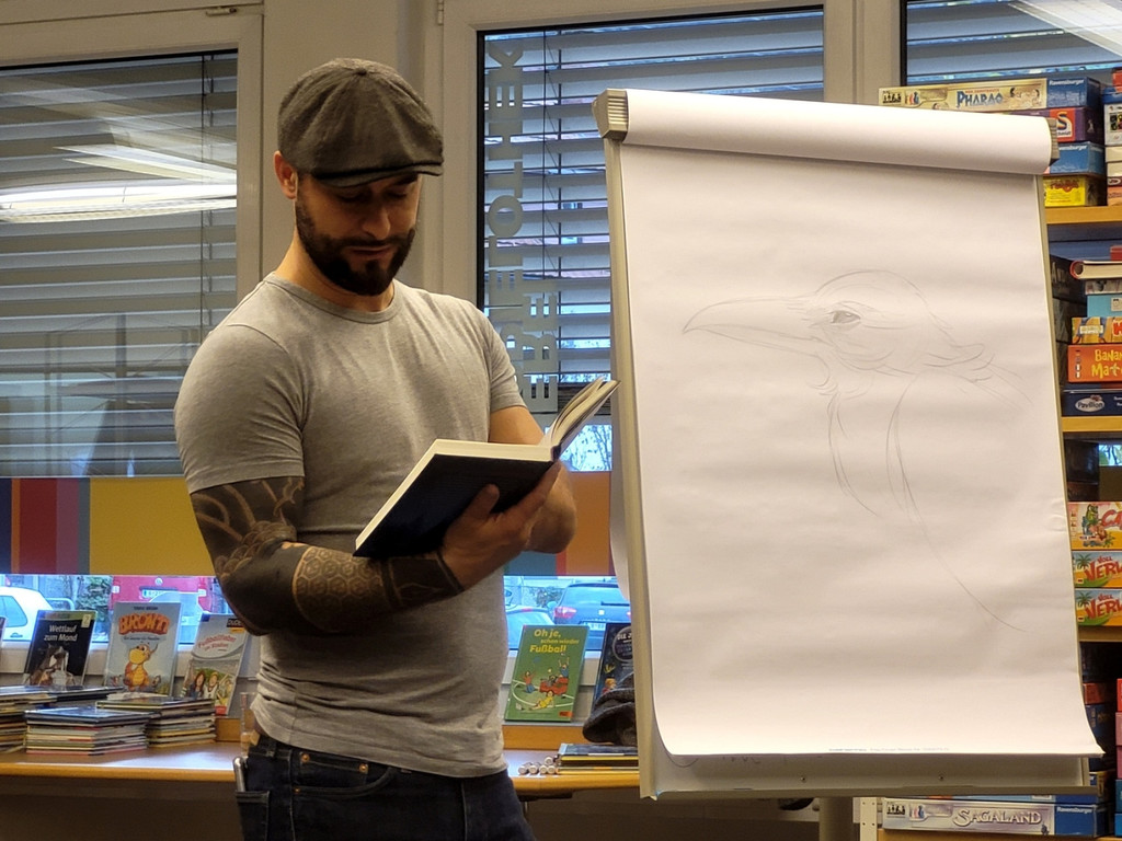 B__cherei LESUNG Falk ZAPF Holzapfel f__r Mittelschule B Lesung UND Illustration11-10-2022 _5_.jpg