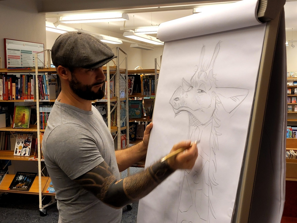 B__cherei LESUNG Falk ZAPF Holzapfel f__r Mittelschule B Lesung UND Illustration11-10-2022 _15_.jpg