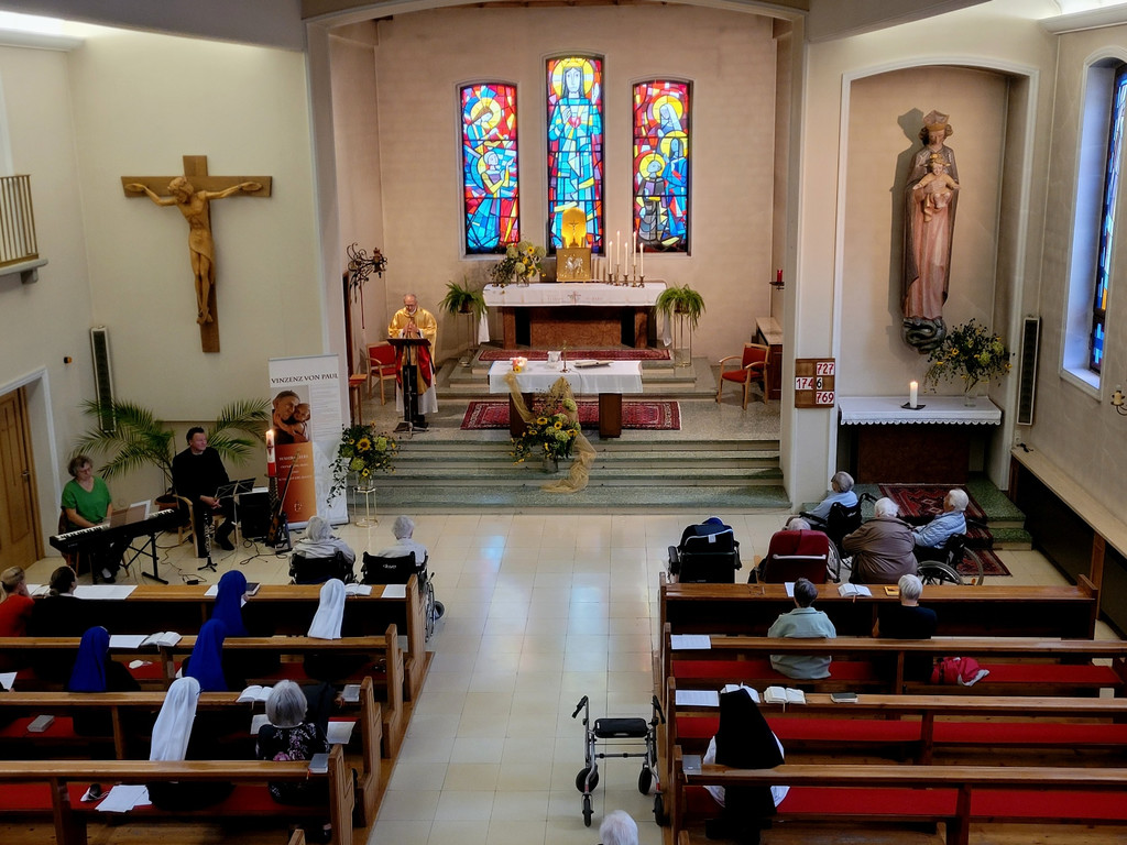 Jesuheim E VINZENZTAG C Festgottesdienst Hauskapelle 27-09-2022 _4_.jpg