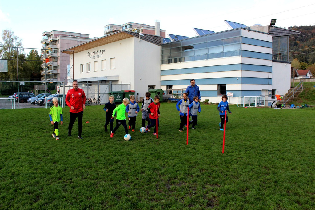 Lochau Kunstrasenplatz NEU F DOKU NATURRASENPLATZ ALT TRAINING Bedingungen Symbolfoto April 2022 _2_.JPG