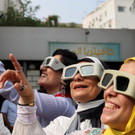 2022-10-25T125231Z_1702592705_RC2C8X9XGVBH_RTRMADP_3_SOLAR-ECLIPSE-EGYPT.JPG