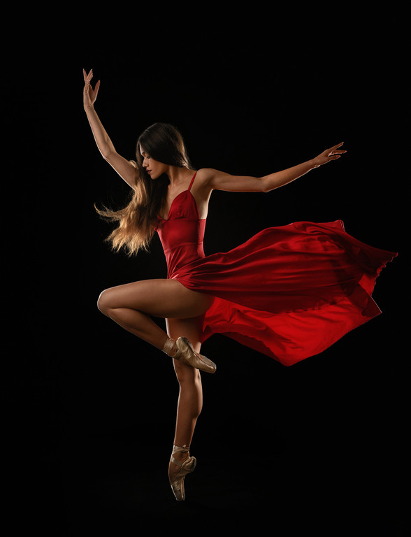 Lady in red   25  .jpg