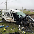 Auto kollidierte im Burgenland mit Zug: Beifahrer getötet