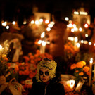2022-11-02T075754Z_516211885_RC2GDX9ZMI9C_RTRMADP_3_MEXICO-DAYOFTHEDEAD-CEMETERIES.JPG