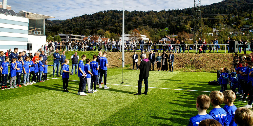 Fu__ball SVL KUNSTRASENPLATZ Er__ffnung offiziell FOTO OBEXER 26-10-2022 _7_.jpg