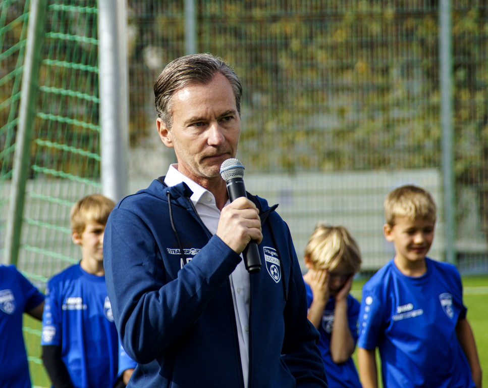 Fu__ball SVL KUNSTRASENPLATZ Er__ffnung offiziell FOTO OBEXER 26-10-2022 _14_.jpg