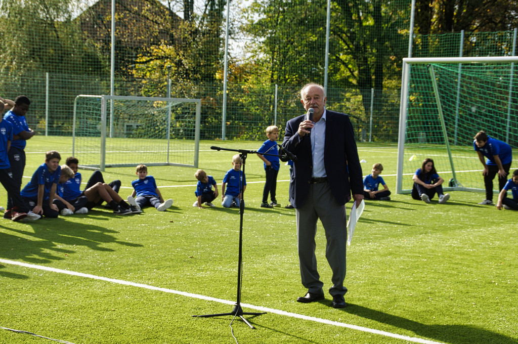 Fu__ball SVL KUNSTRASENPLATZ Er__ffnung offiziell FOTO OBEXER 26-10-2022 _19_.jpg