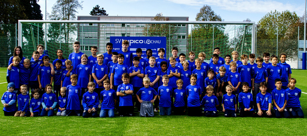 Fu__ball SVL KUNSTRASENPLATZ Er__ffnung Pr__sentation NACHWUCHS GESAMT 26-10-2022 Foto OBEXER _2_.jpg