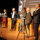 "Bahn unten? Bahn oben?"