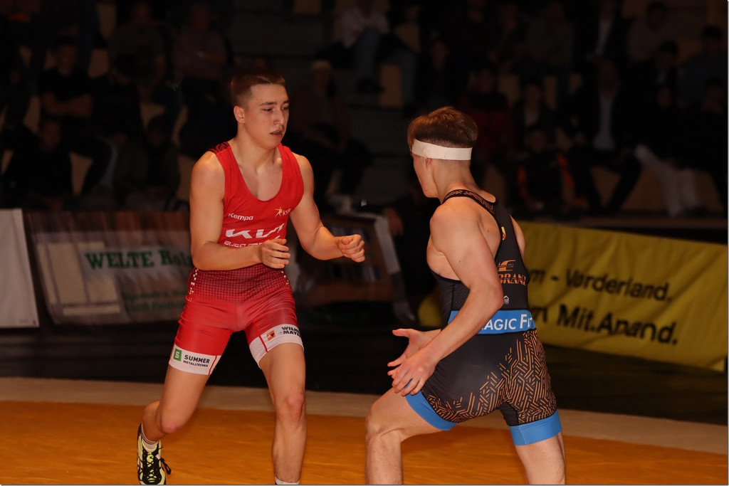 dawudow vs dzahmulaev 1.jpg