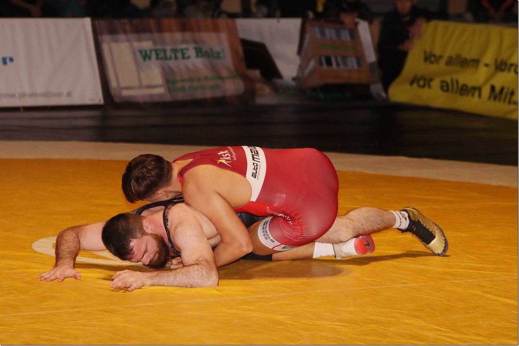 laurin hartmann vs arsanov 1.jpg