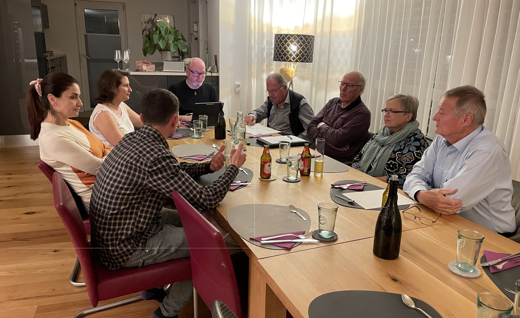 Besprechung.jpeg