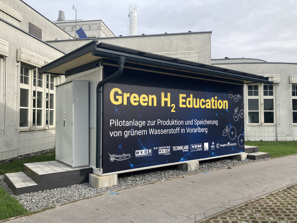 Tag der offenen T__r_Green H2_Education_Container_2.JPG