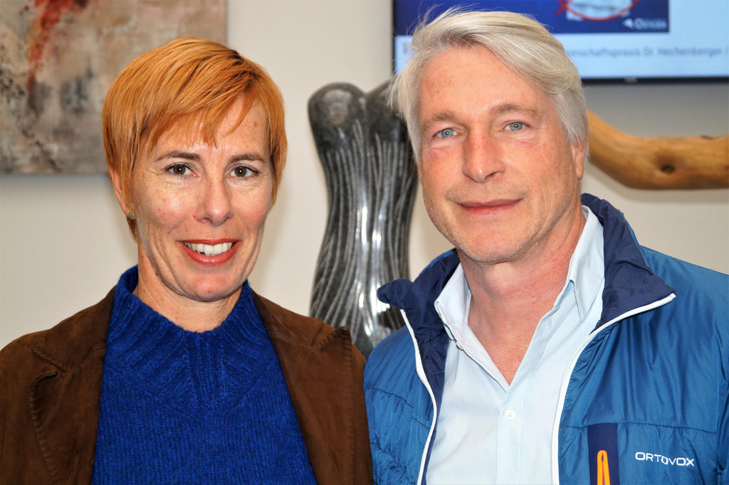 Judith Fink und K__nstler Marco Spitzar.JPG