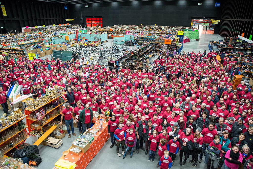 2019 Dornbirner Flohmarkt  Mitarbeiter Gruppenfoto.jpg