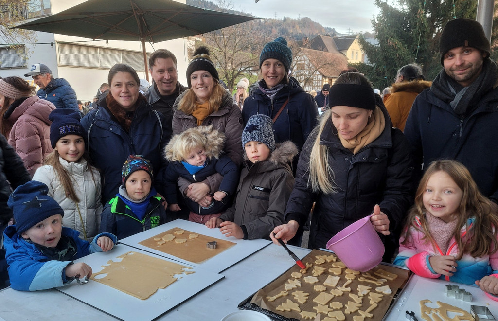 Weihnachtsmarkt  Gemeinde C ST__NDLE plus PERSONEN 27-11-2022 _11_.jpg