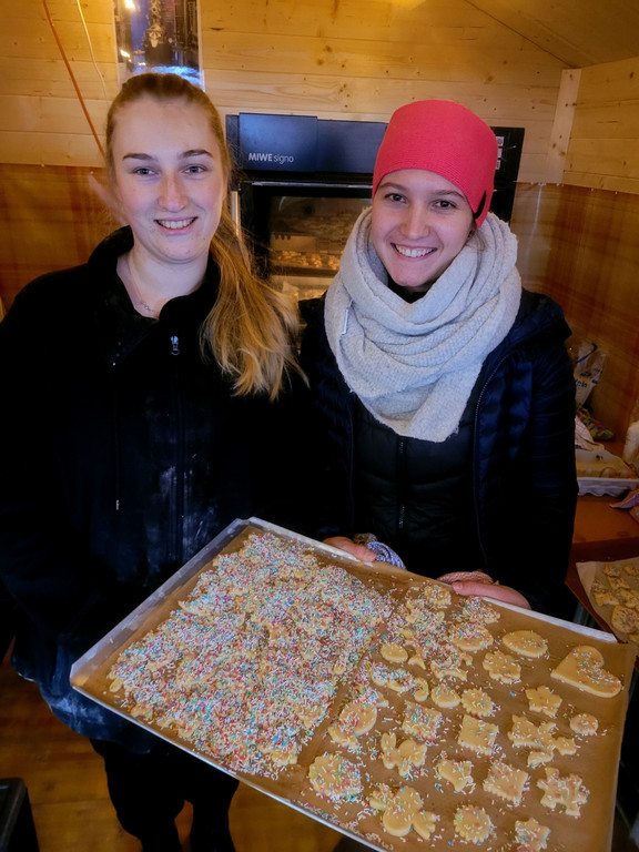 Weihnachtsmarkt  Gemeinde C ST__NDLE plus PERSONEN 27-11-2022 _9_.jpg