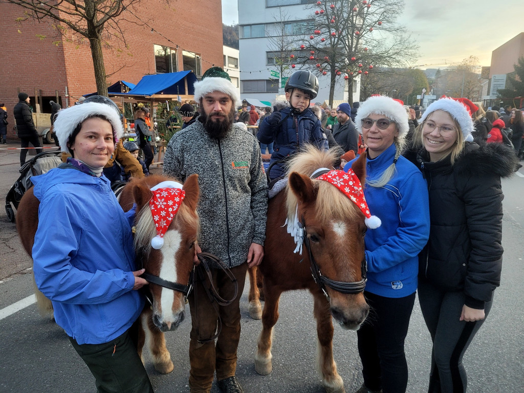 Weihnachtsmarkt  Gemeinde C ST__NDLE plus PERSONEN 27-11-2022 _13_.jpg