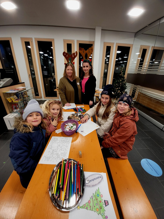 Weihnachtsmarkt  Gemeinde C ST__NDLE plus PERSONEN 27-11-2022 _37_.jpg