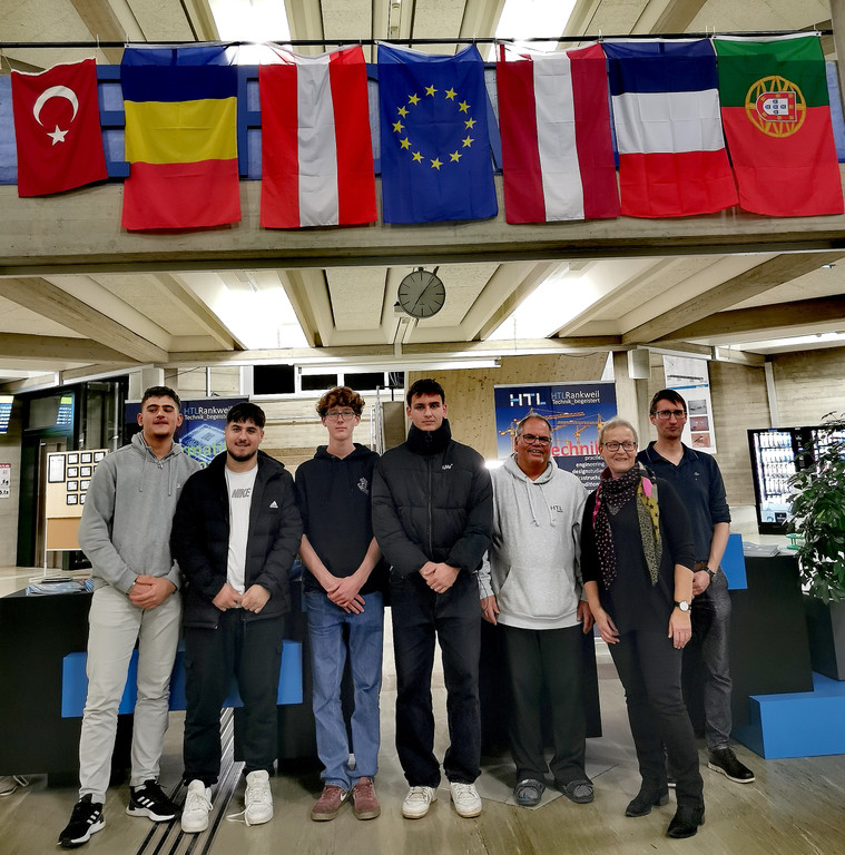 Internationale Schulkooperation_Teilnehmenden Sch__ler und Lehrer der HTL Rankweil.jpg