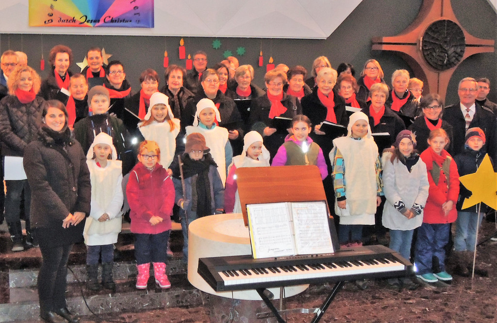 Foto Liederhort mit H__rtle beim Adventkonzert.jpg
