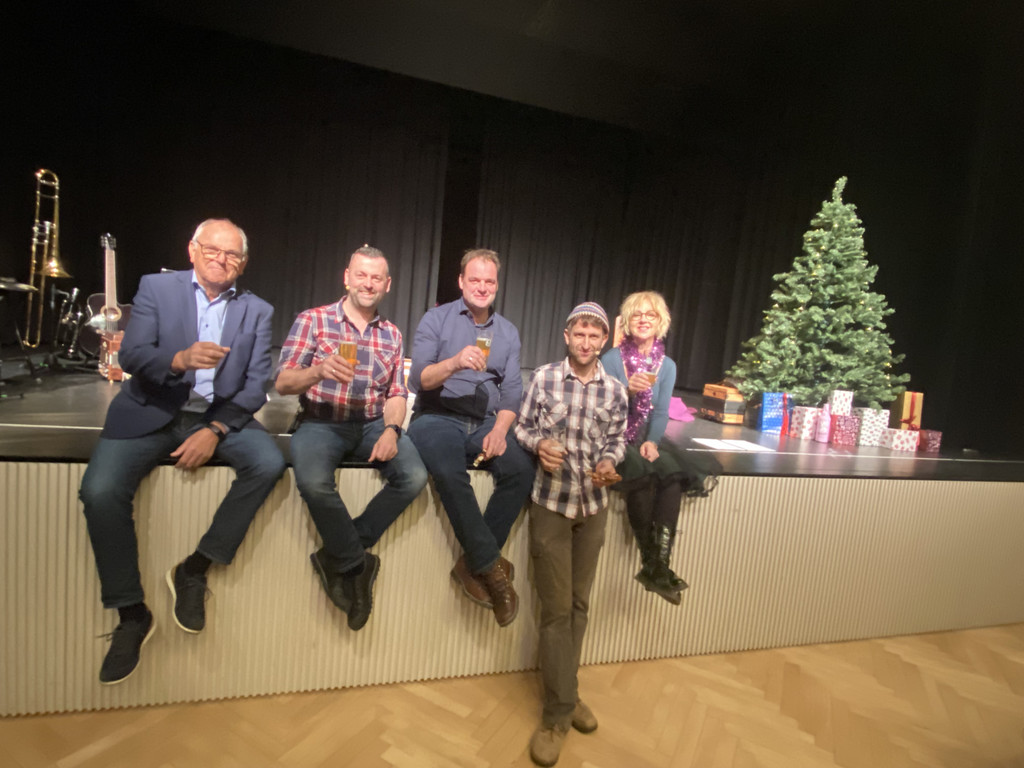 KIL_Bommloba-Team mit GabiFleisch_FotoHeidegger_jpg.jpg
