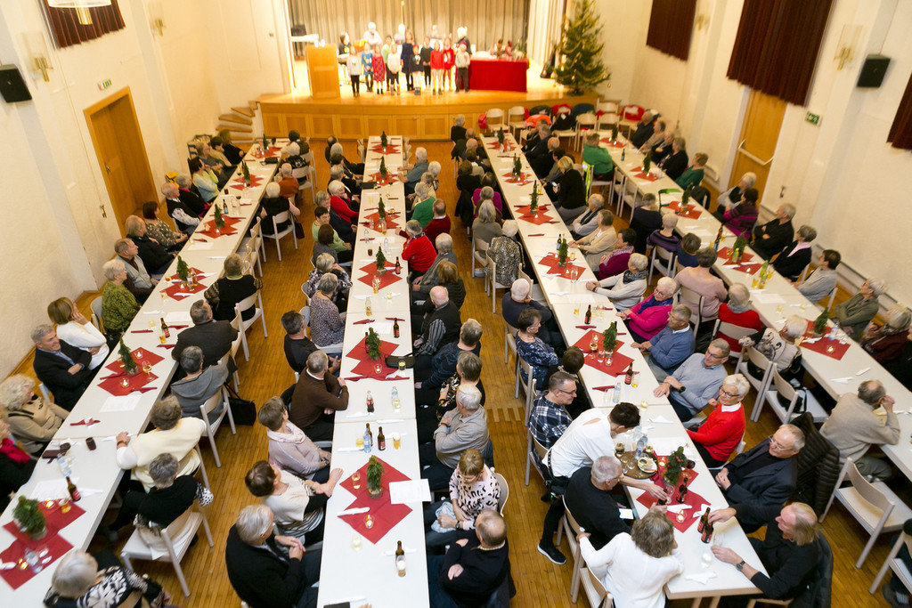 04-SeniorenWeihnachtsfeier023.JPG