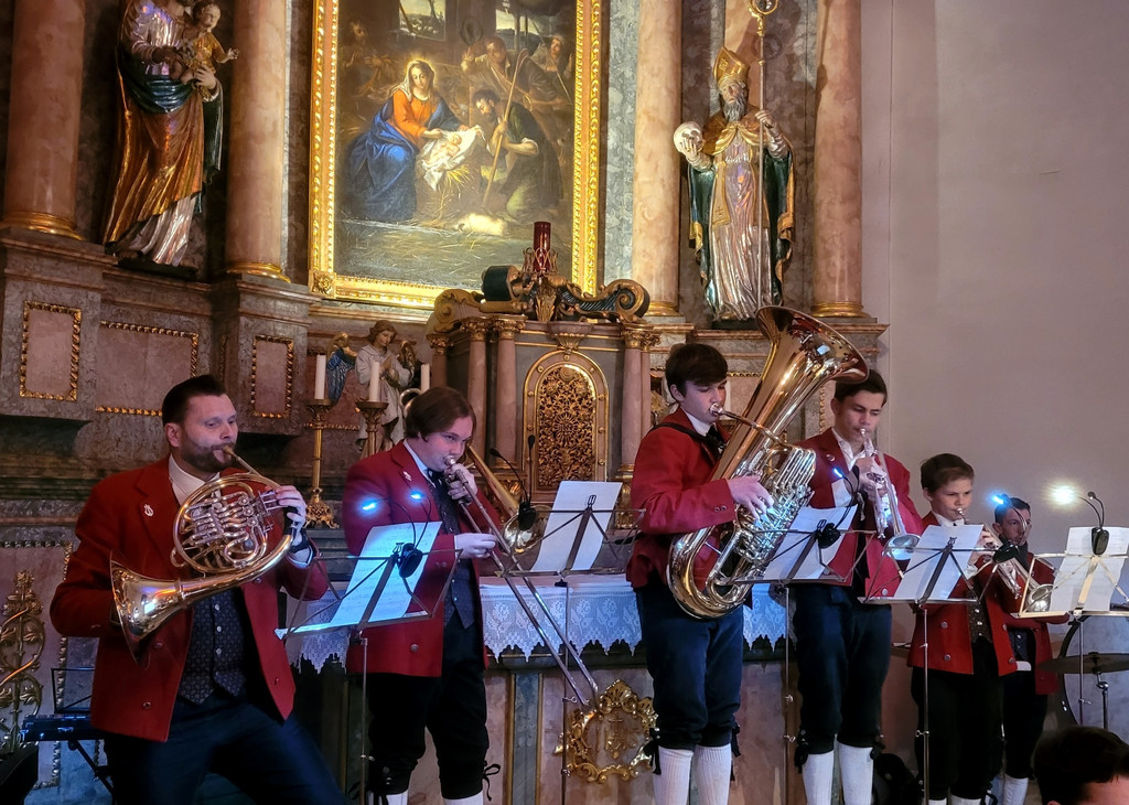 Musikverein Adventkonzert Pfarrkirche C ENSEMBLE 15-12-2022 _1_.jpg