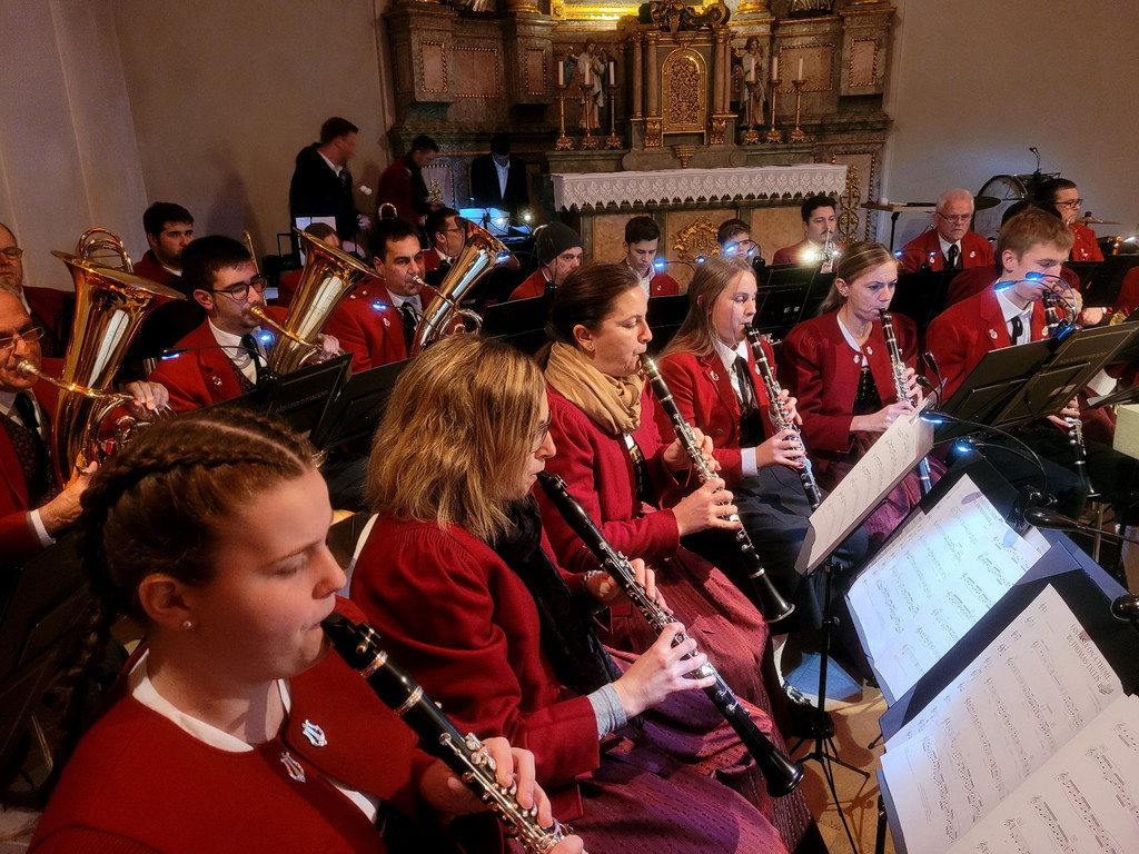 Musikverein Adventkonzert Pfarrkirche D MUSIKANTEN SPIEL 15-12-2022 _9_.jpg
