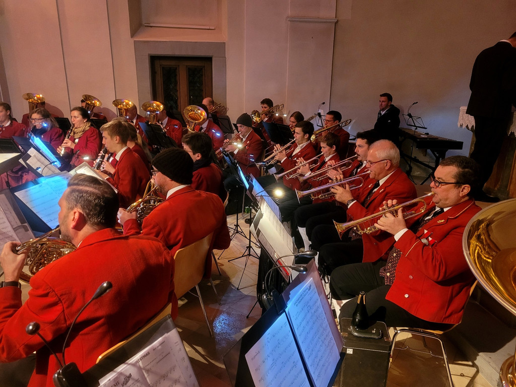 Musikverein Adventkonzert Pfarrkirche D MUSIKANTEN SPIEL 15-12-2022 _10_.jpg