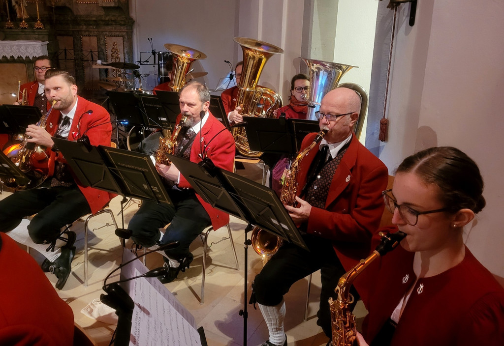 Musikverein Adventkonzert Pfarrkirche D MUSIKANTEN SPIEL 15-12-2022 _7_.jpg