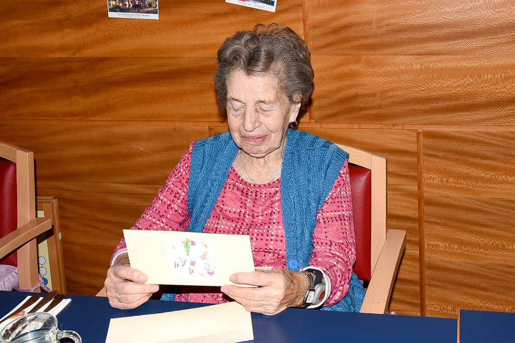 20221219_Weihnachtskartenaktion Jesuheim-14.jpg