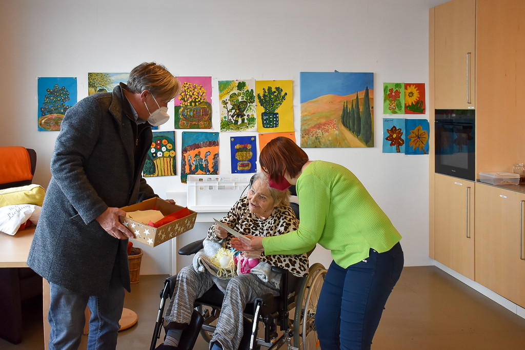 20221219_Weihnachtskartenaktion Jesuheim-22.jpg