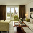 Kopie_von_RFH_The_Charles_Hotel__Deluxe_Suite_6733_JG_May_17-JPG.jpg