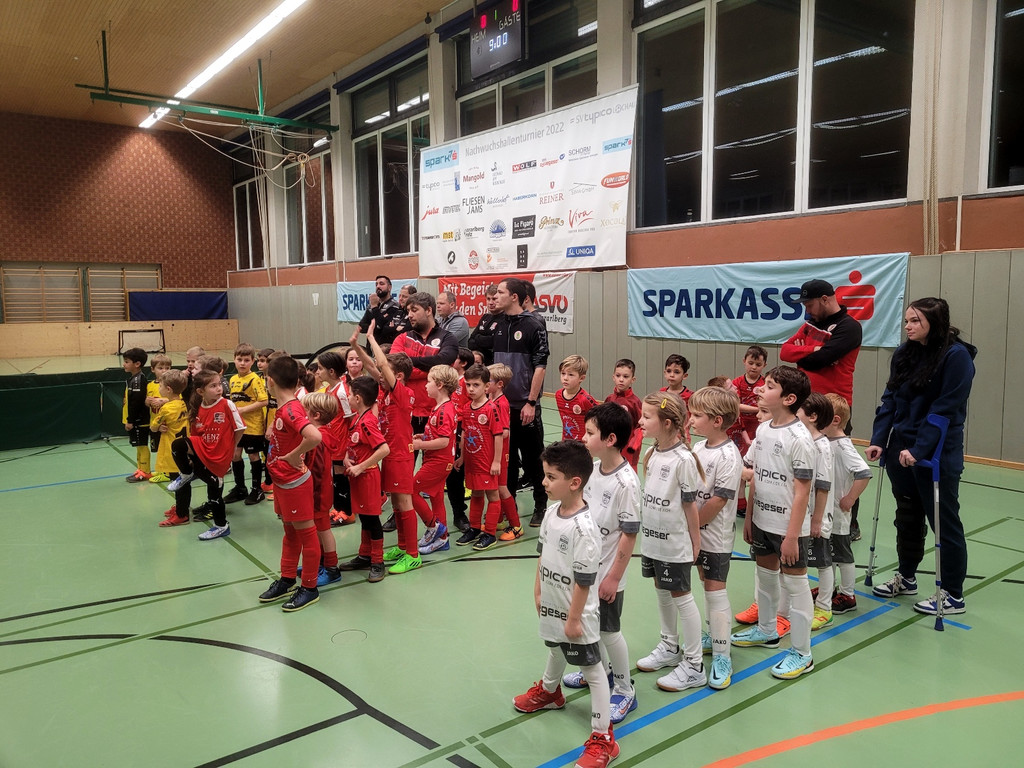 U7 Fu__ball Nachwuchs HALLE U7 TURNIER A SIEGEREHRUNG 17-12-2022 _5_.jpg