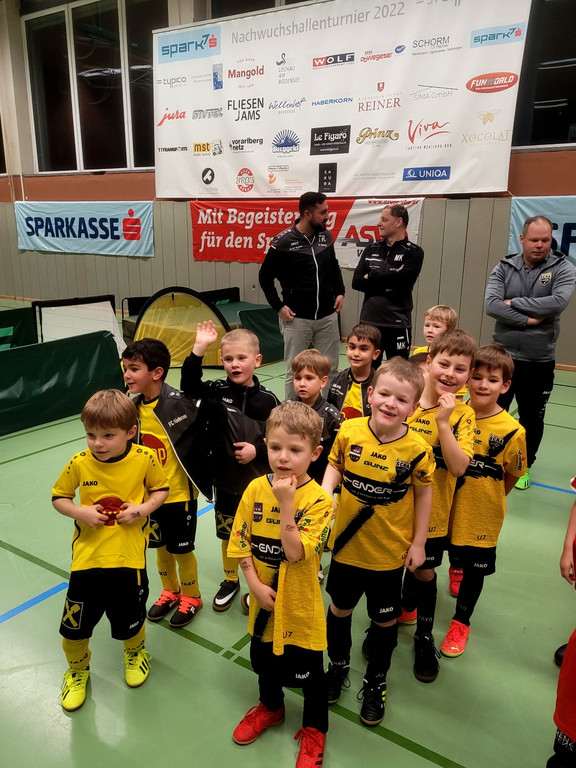 U7 Fu__ball Nachwuchs HALLE U7 TURNIER A SIEGEREHRUNG 17-12-2022 _3_.jpg