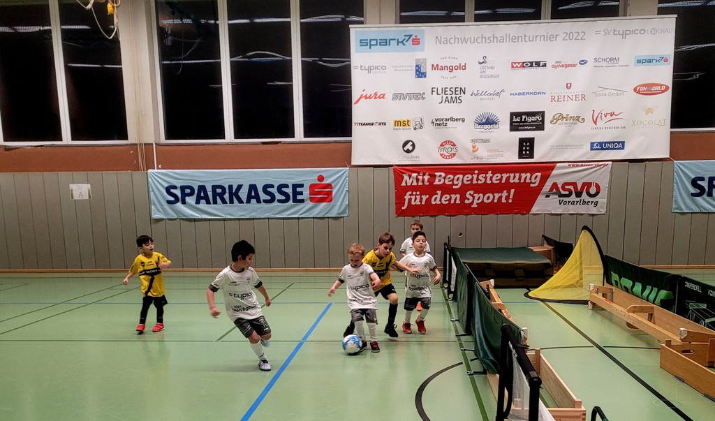 U7 Fu__ball Nachwuchs HALLE U7 TURNIER A SIEGEREHRUNG 17-12-2022 _16_.jpg