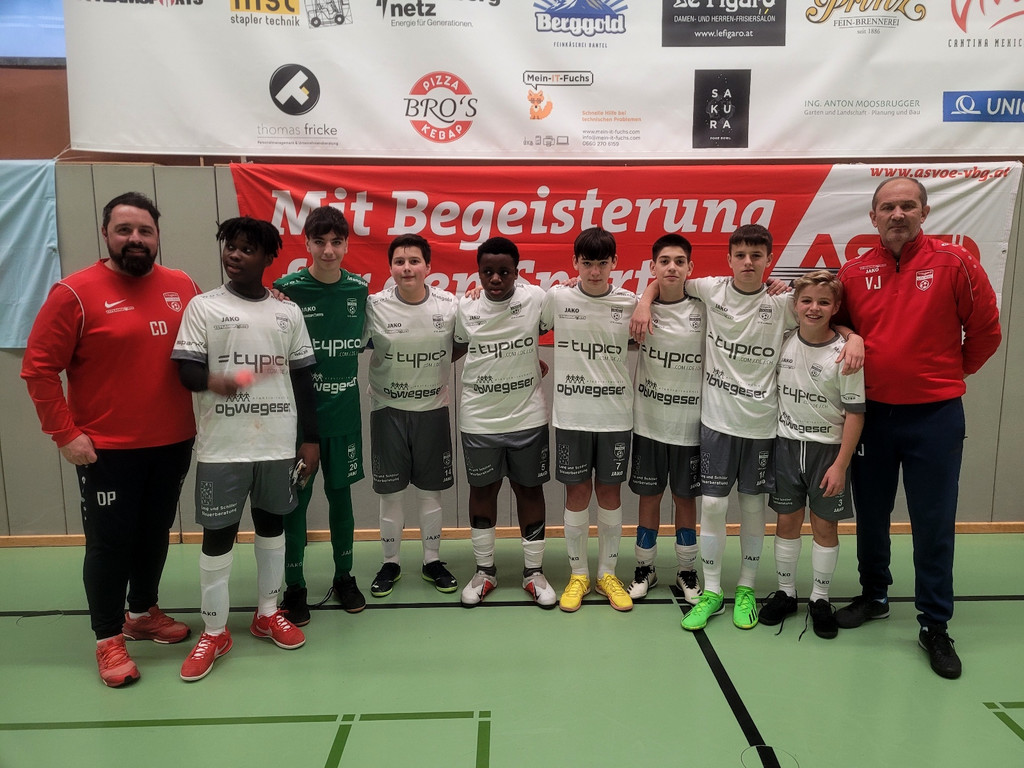 U14 Fu__ball Nachwuchs HALLE U14 TURNIER A SIEGEREHRUNG 18-12-2022 _4_.jpg