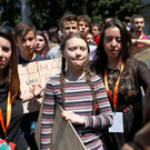 2019-04-19T102725Z_1987832201_RC1C9BA62F00_RTRMADP_3_CLIMATE-CHANGE-YOUTH-GRETA-ROME.JPG