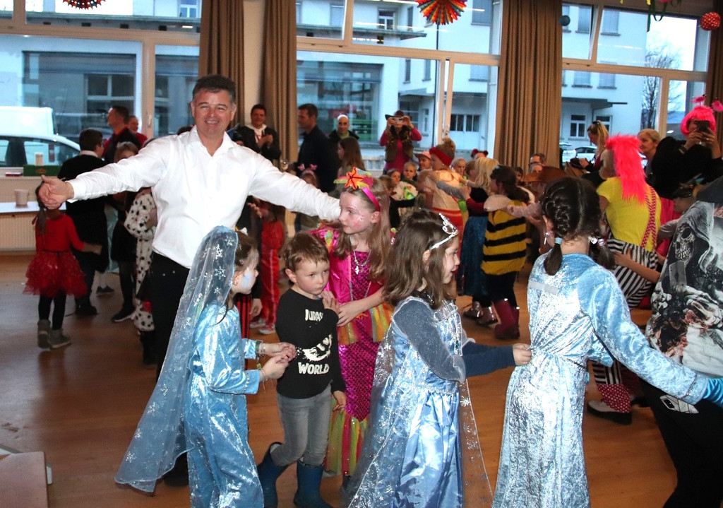 Kinderfasching 1.jpg