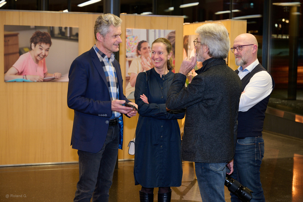 Vernissage_20230120_EGG_Raiffeisen_Lebenshilfe_RGZ5621_LK1800.jpg