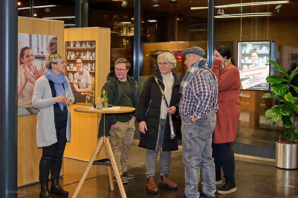 Vernissage_20230120_EGG_Raiffeisen_Lebenshilfe_RGZ5643_LK1800.jpg