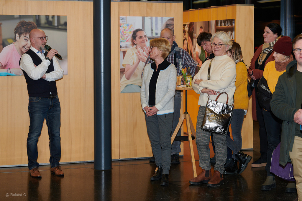 Vernissage_20230120_EGG_Raiffeisen_Lebenshilfe_RG21764_LK1800.jpg
