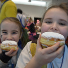 Foto 8_Krapfenessen.jpg