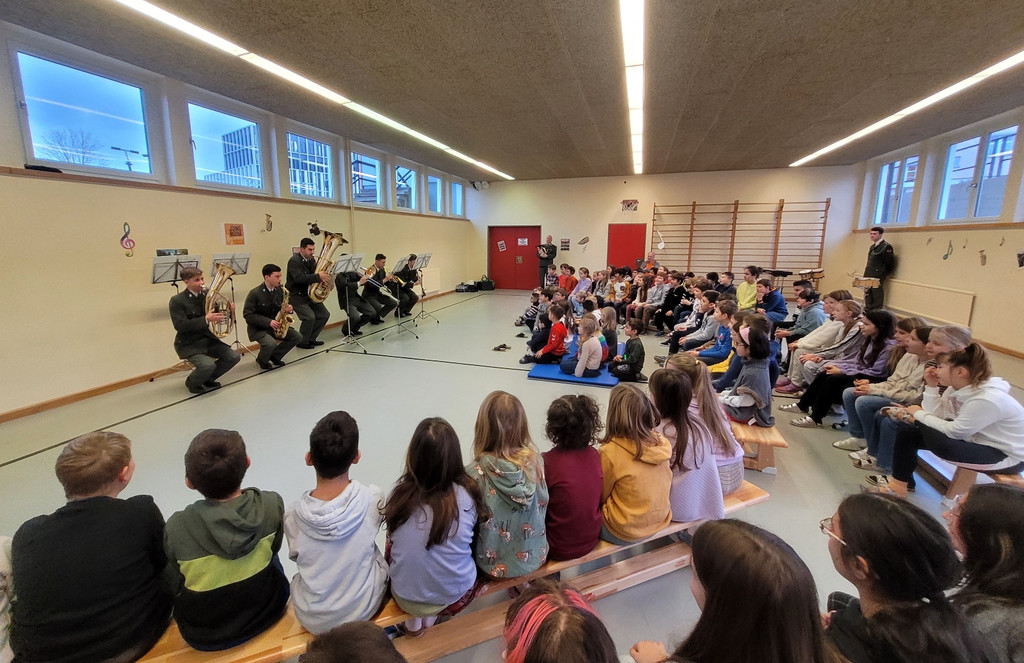 Musikverein NACHWUCHS Werbung mit Milit__rmusik in der Volksschule 19-01-2023 _21_.jpg