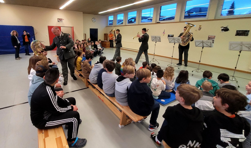 Musikverein NACHWUCHS Werbung mit Milit__rmusik in der Volksschule 19-01-2023 _17_.jpg