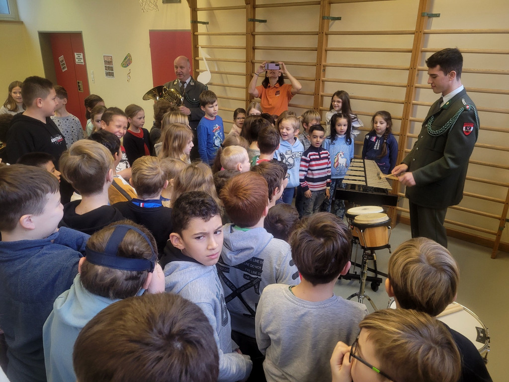 Musikverein NACHWUCHS Werbung mit Milit__rmusik in der Volksschule 19-01-2023 _22_.jpg