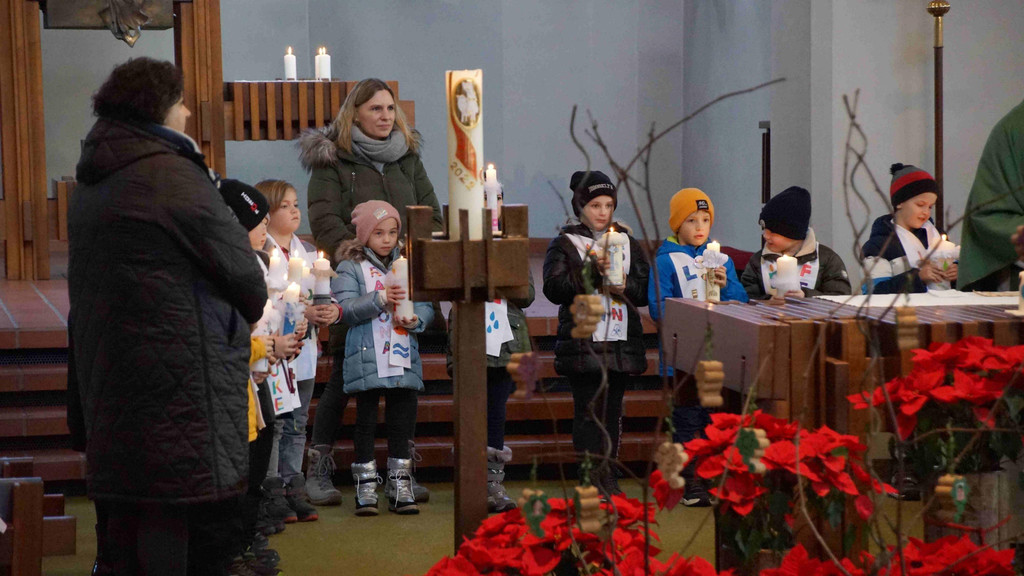 2023_01_22_Kommunionkinder-Vorstellung_c_R_Sonderegger_009.jpg