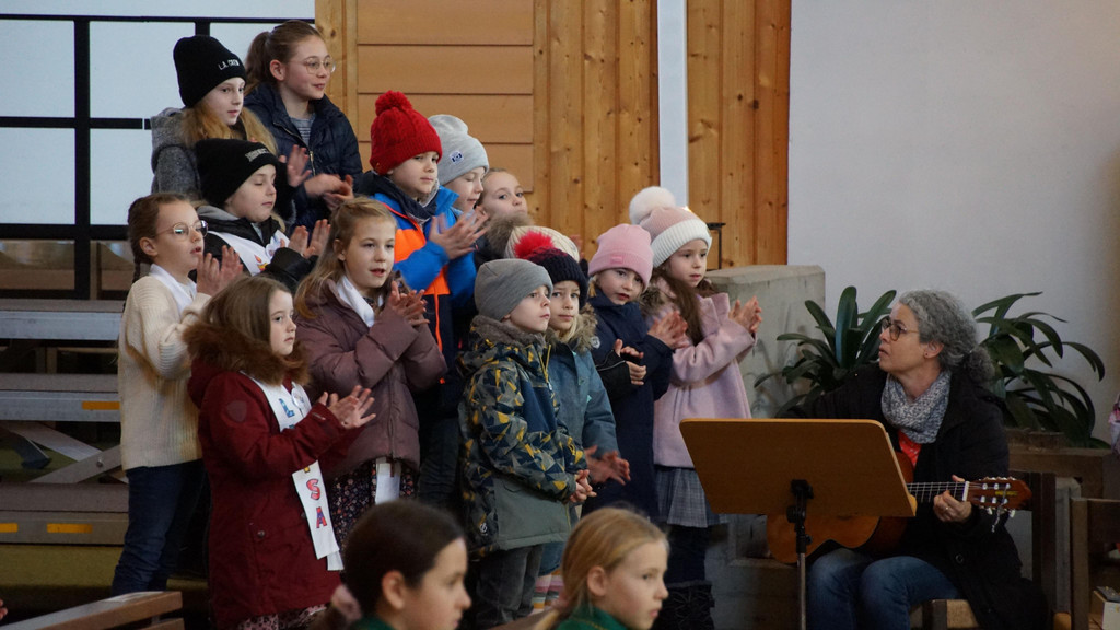 2023_01_22_Kommunionkinder-Vorstellung_c_R_Sonderegger_006.jpg