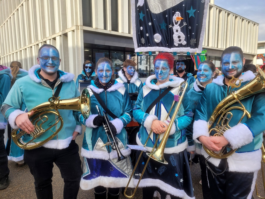 Fasching B__RGERMEISTER Absetzung C PUBLIKUM Gemeinde Platz 05-02-2023 _10_.jpg